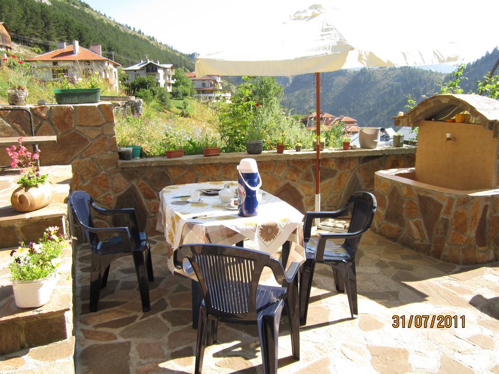 טריגראד Kristal Guest House מראה חיצוני תמונה